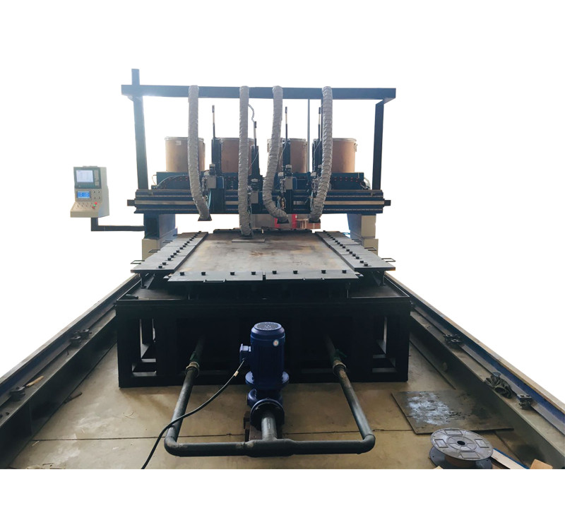 耐磨板堆焊专机